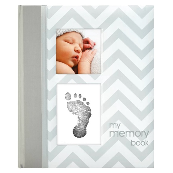 Pearhead Gray Chevron Baby Book - Picture 1 of 15